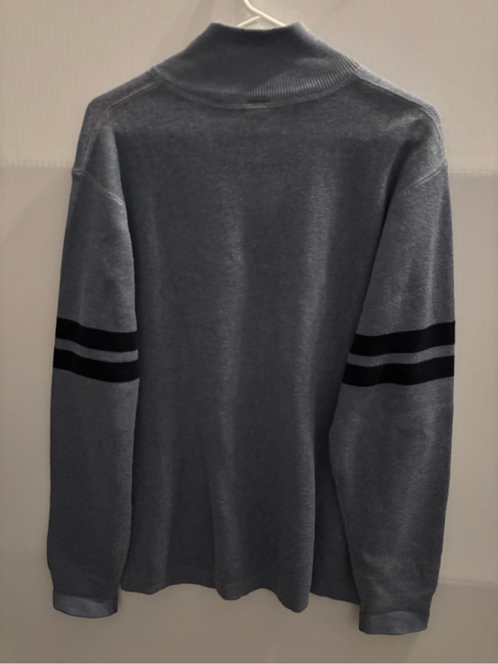 GAP Men's Slate Gray Half-Zip Sweater with Navy blue Sleeve Stripes - Picture 2 of 8